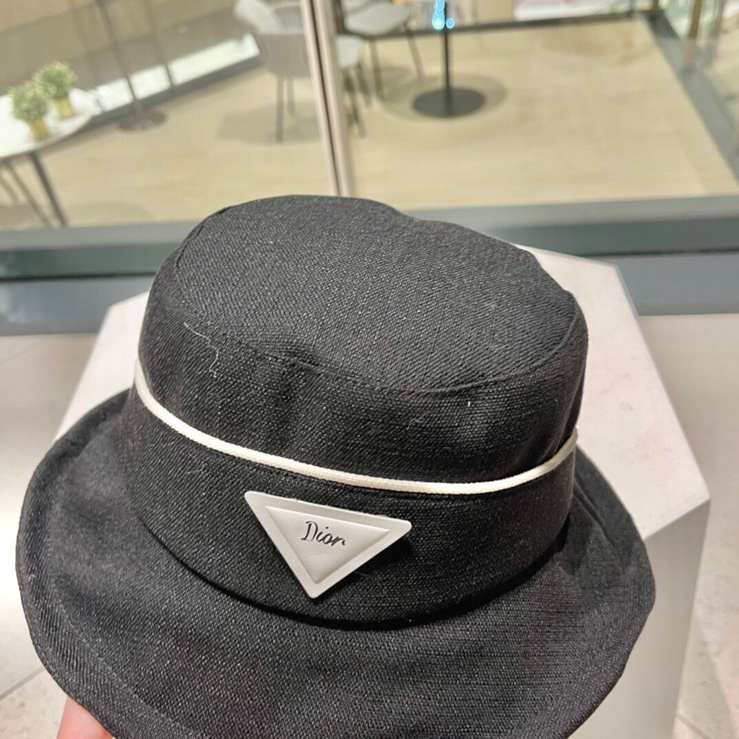 Christian Dior Caps